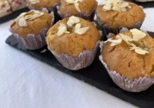 Vegan meruňkové muffiny z ovesného mléka s mandlemi