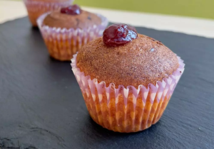 Muffin – světlý s jahodou